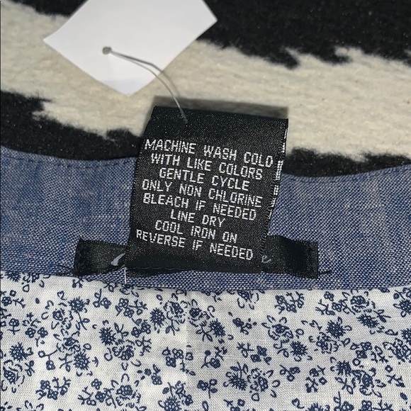 Cropped Top - Picture 5 of 5